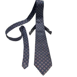 Christian Dior 100% Silk Tie Italian Fabric Made In USA Vintage Classic Style